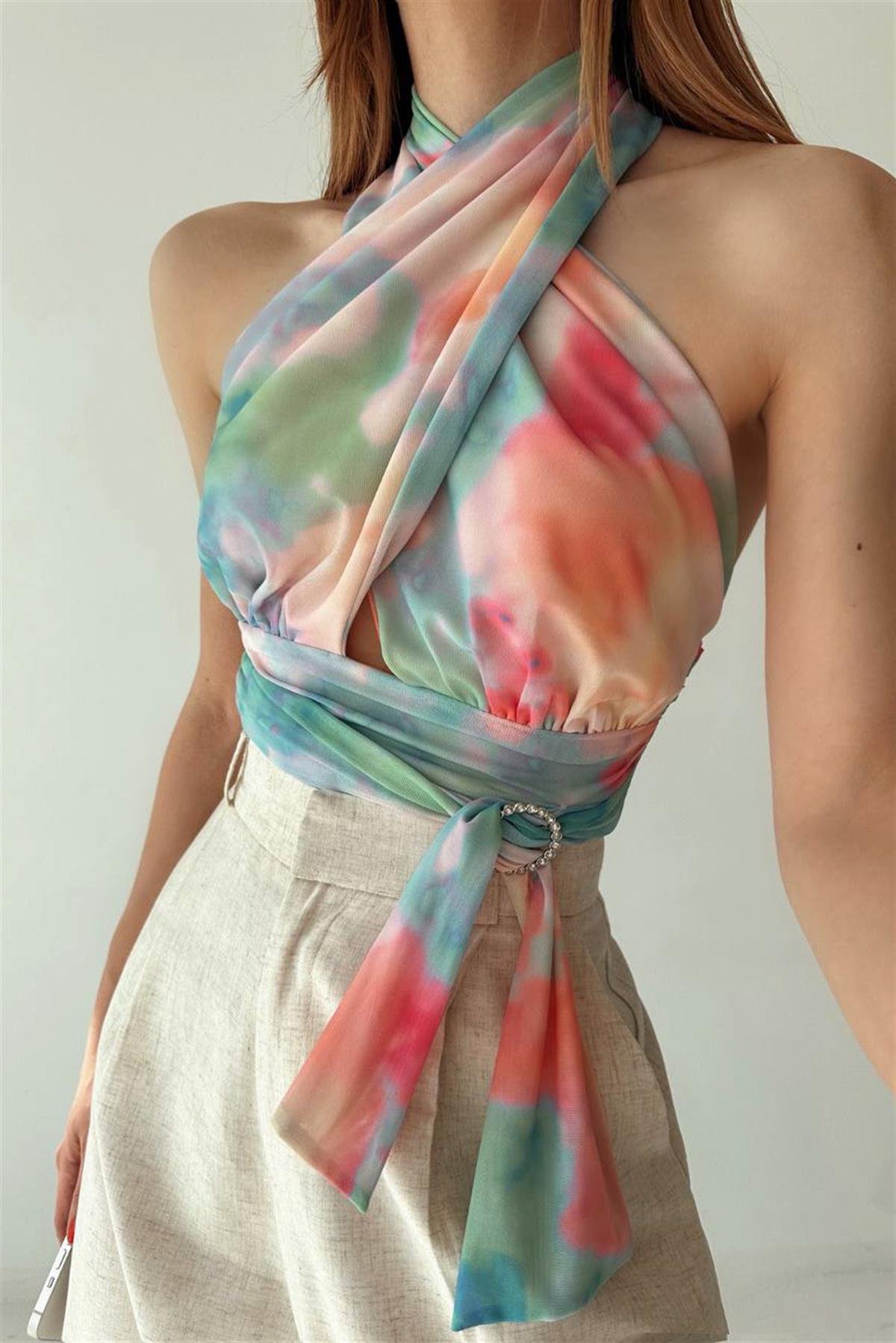 Taş Halka Detaylı Boyundan BluzBLUZ