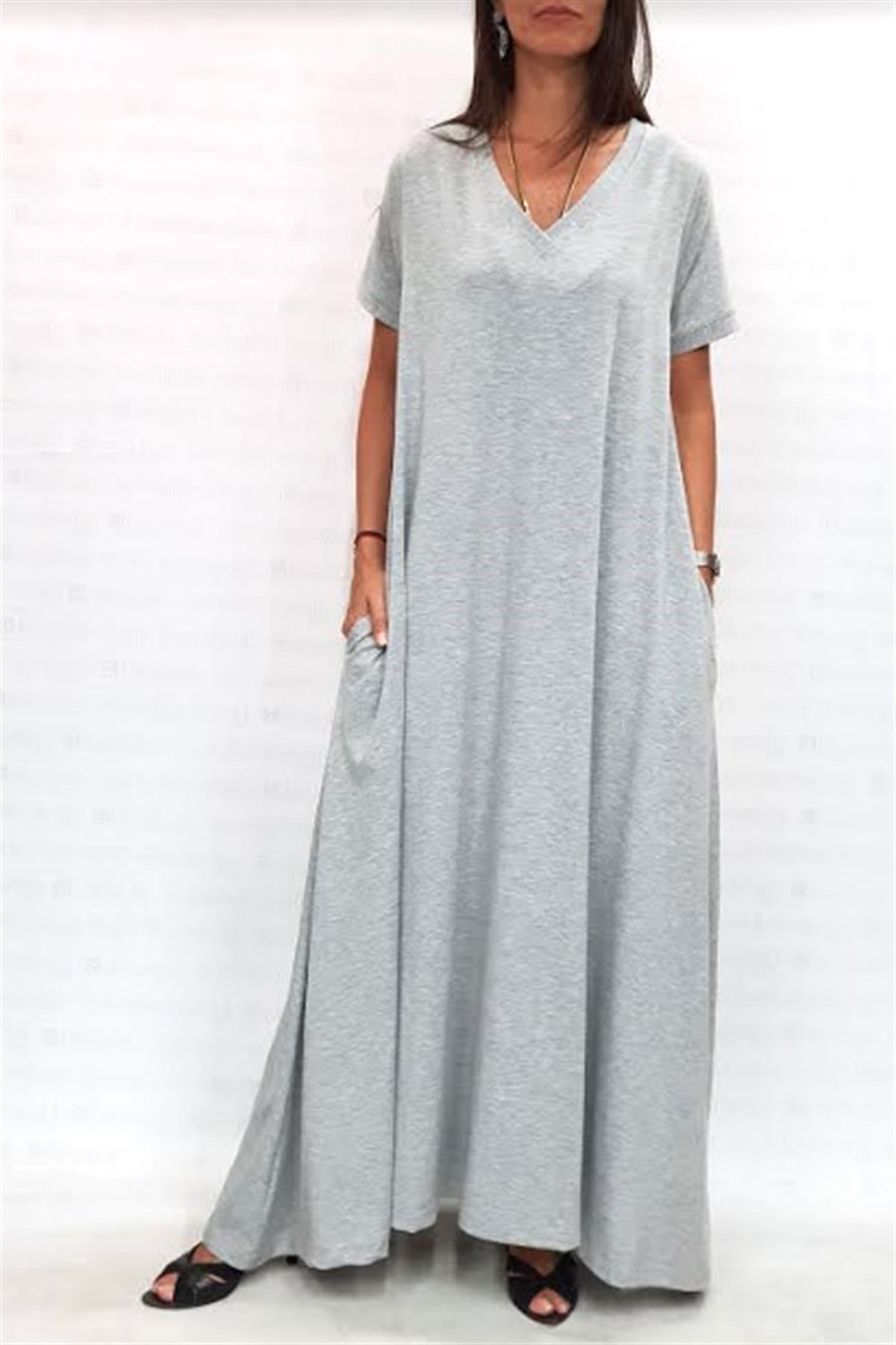 V Yaka Asimetrik Cepli Maxi Elbise