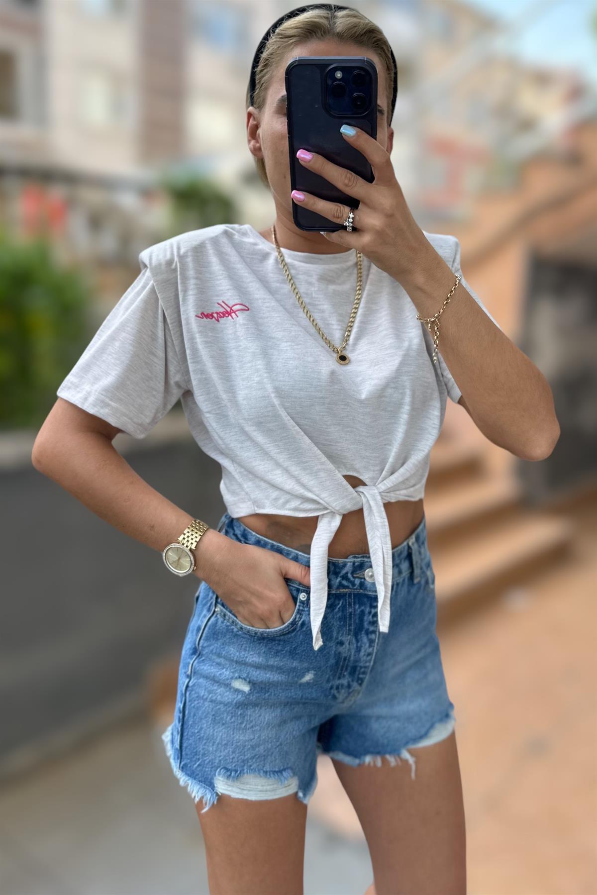 Vatkalı Önü Bağlamalı Bej TshirtTSHİRT