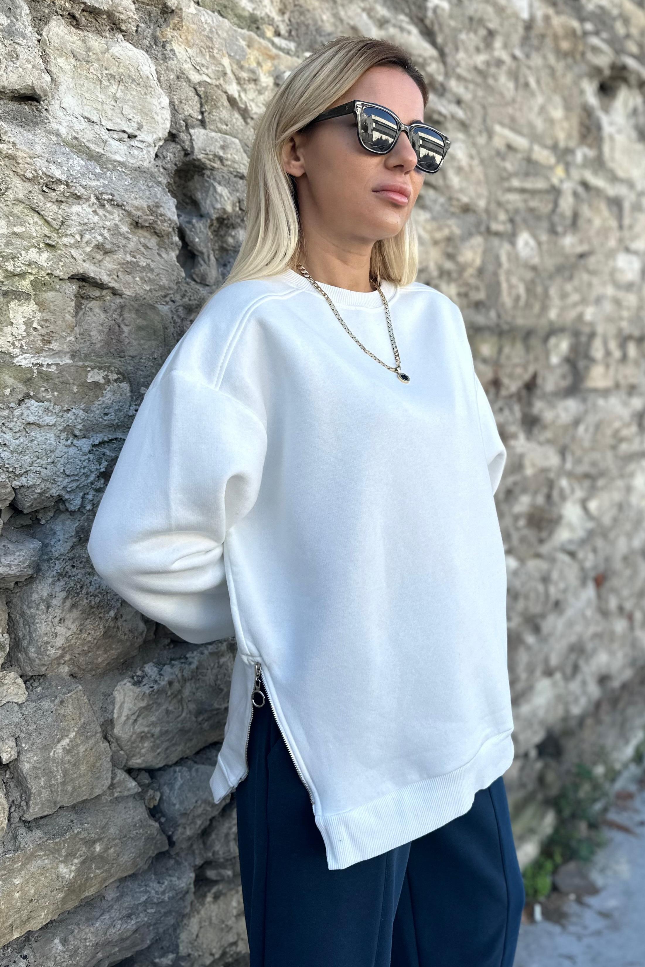 Yanları Fermuarlı Beyaz SweatshirtSWEATSHİRT