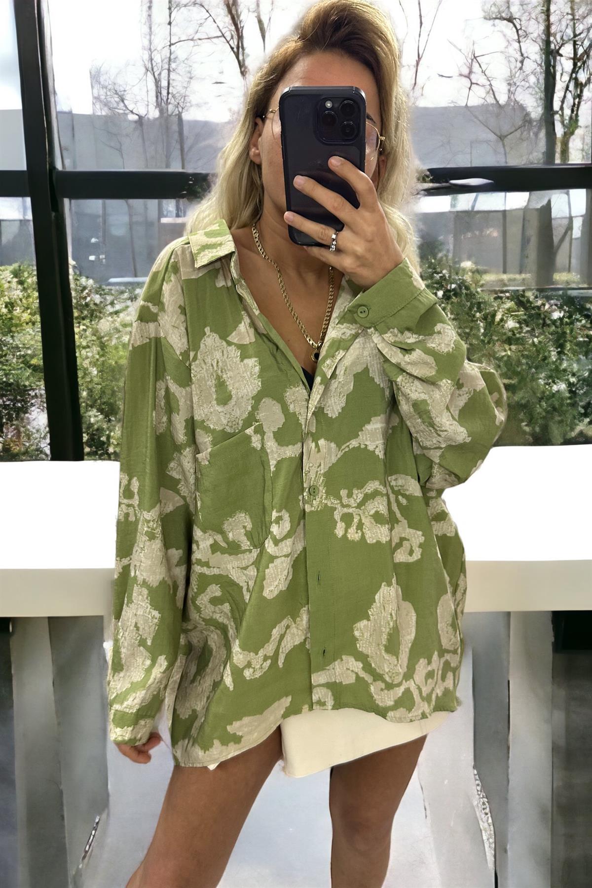 Yeşil Desenli Oversize Gömlek GÖMLEK
