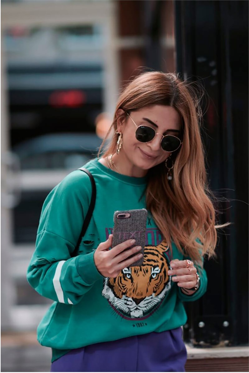 Yırtık Detaylı Bronx Sweat