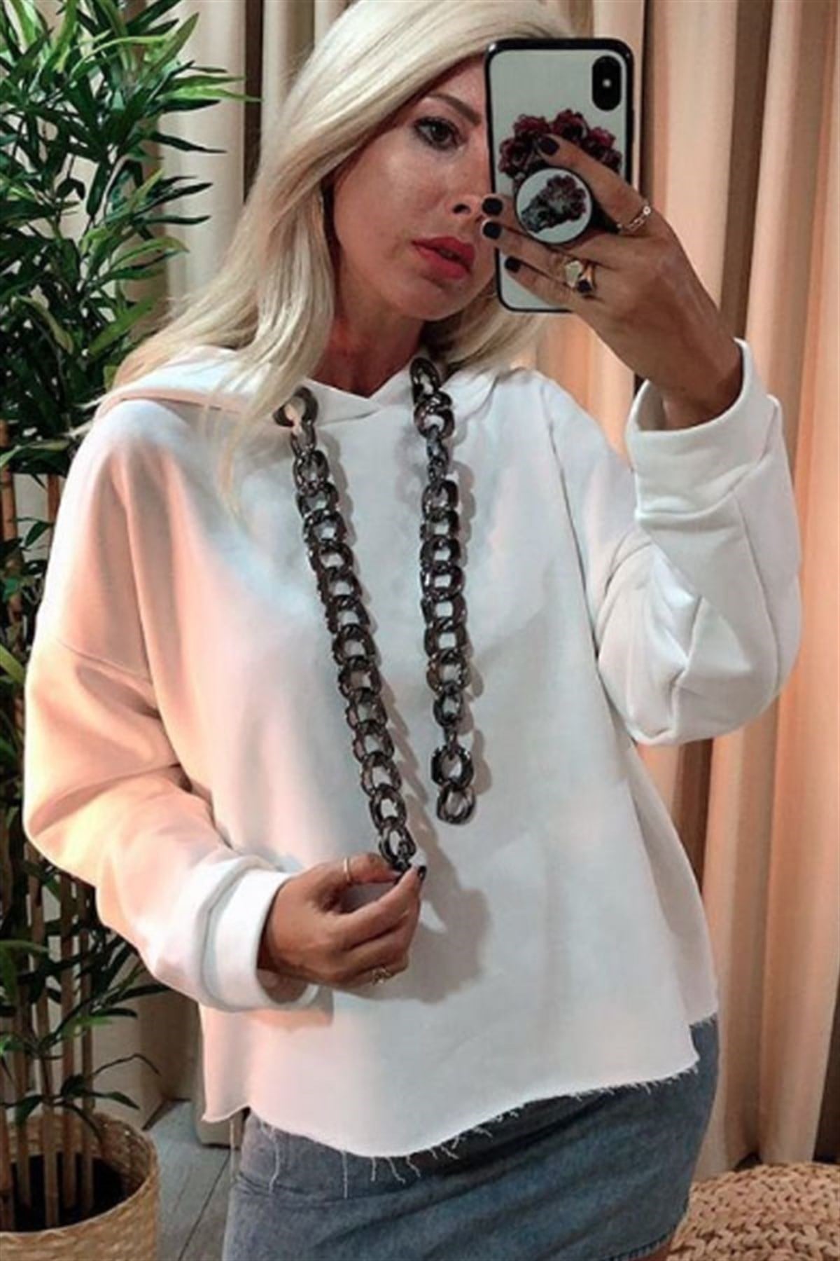 Zincir İpli Kapşonlu Sweatshirt