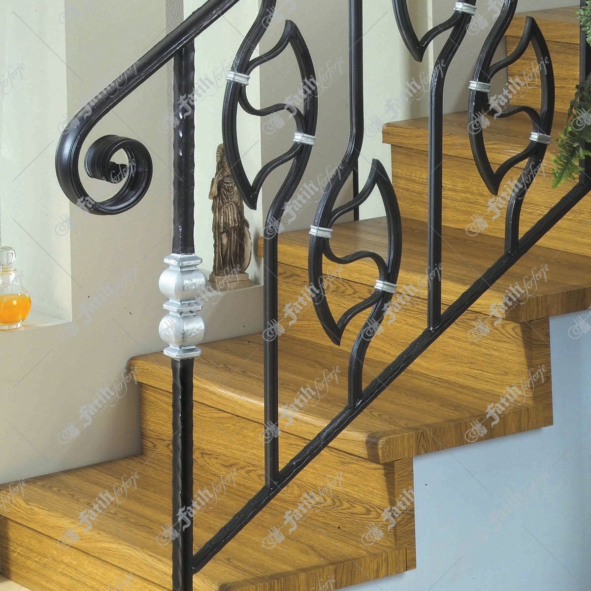 3199 KODLU FERFORJE MERDİVEN