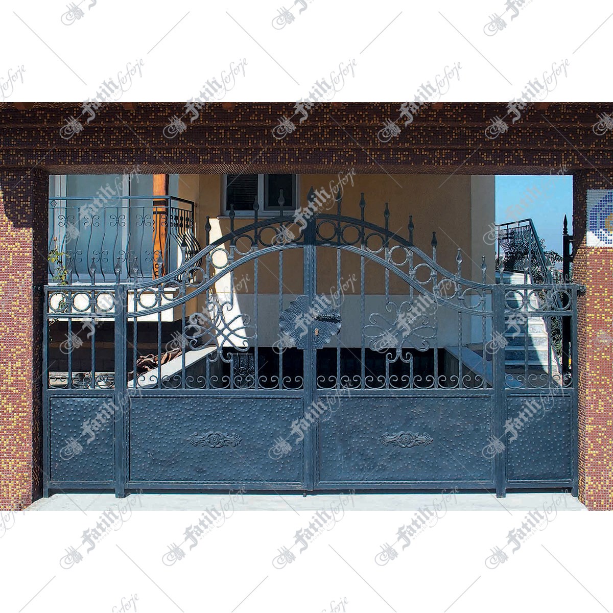 1005 KODLU FERFORJE KAPI