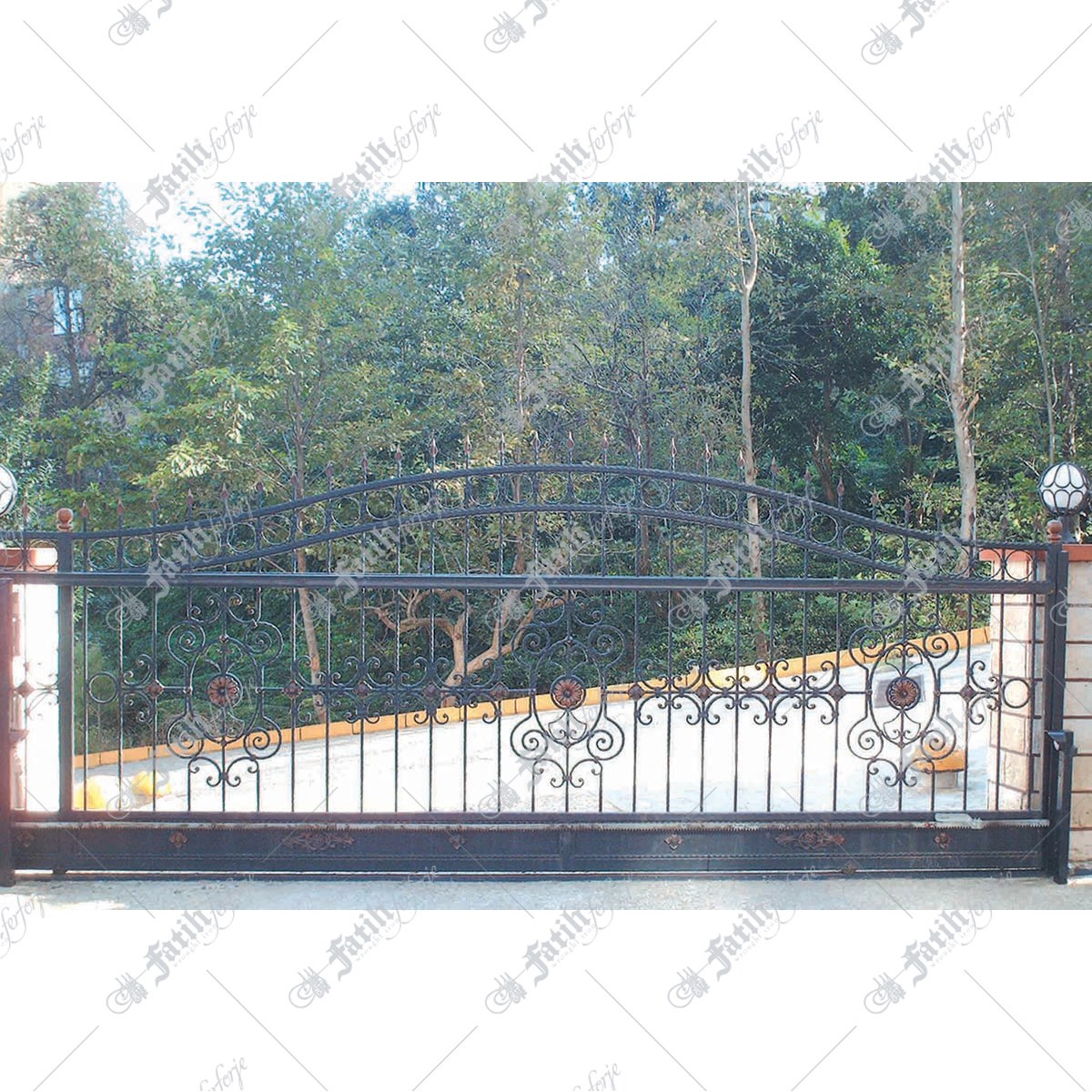 1007 KODLU FERFORJE KAPI