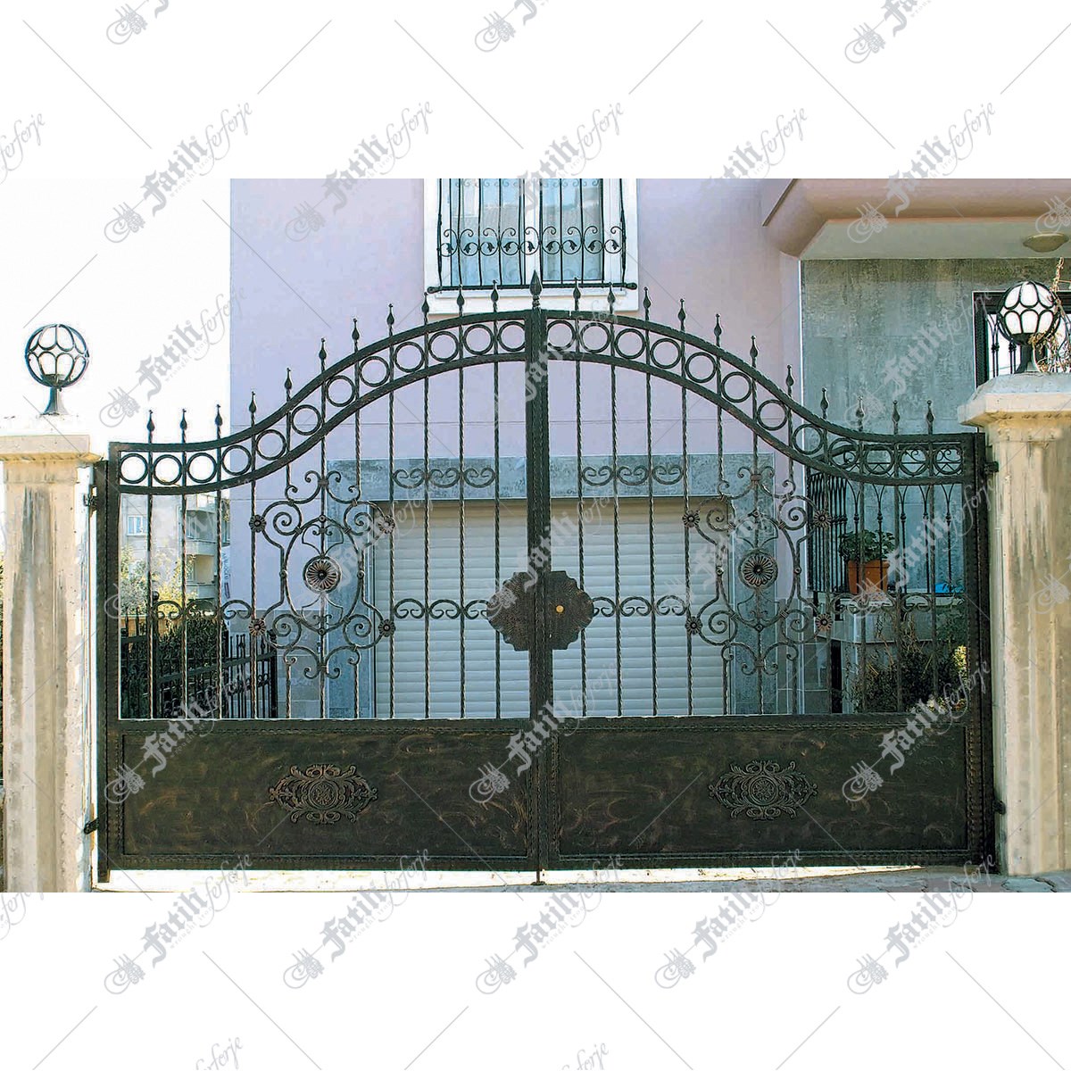 1016 KODLU FERFORJE KAPI