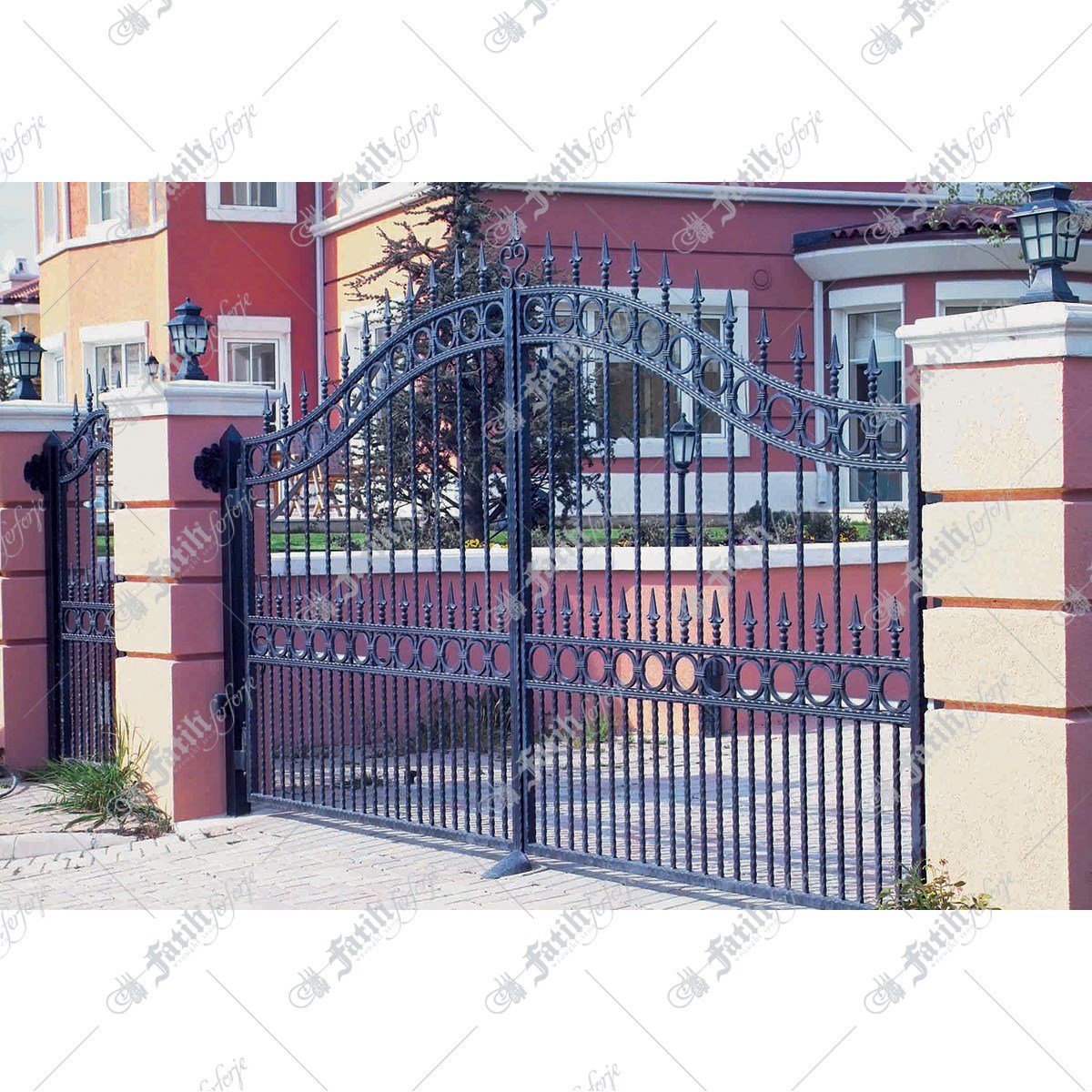 1037 KODLU FERFORJE KAPI