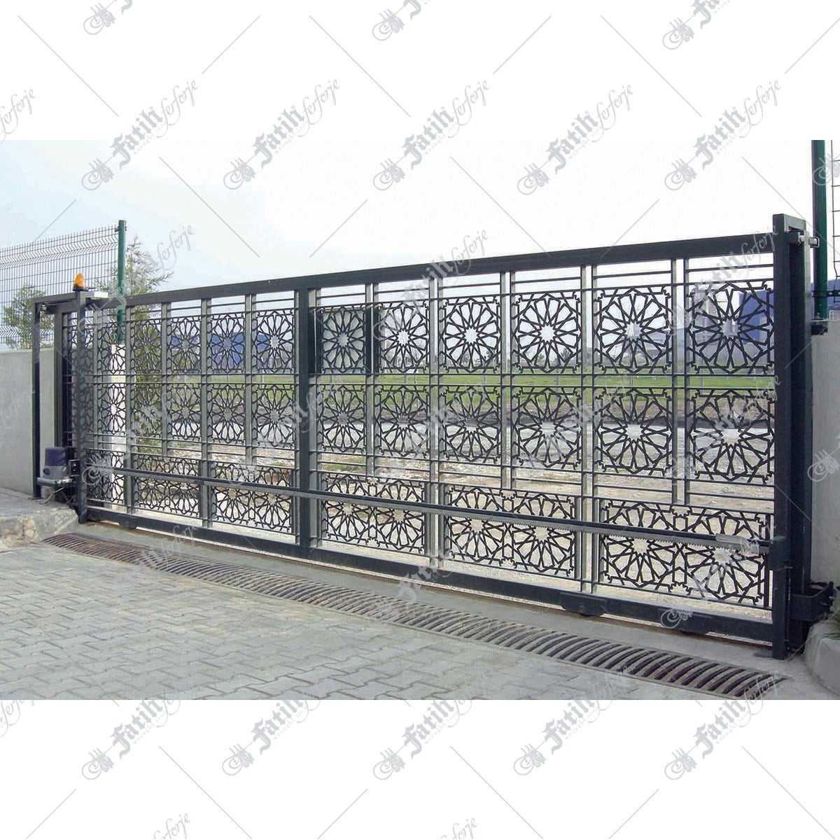 1038 KODLU FERFORJE KAPI