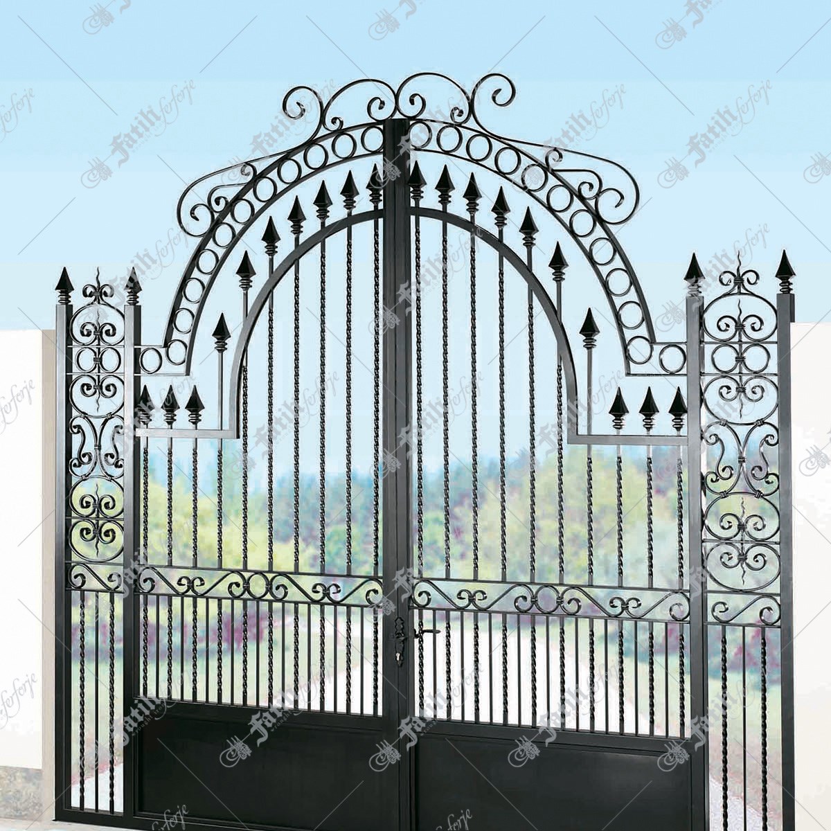 1053 KODLU FERFORJE KAPI