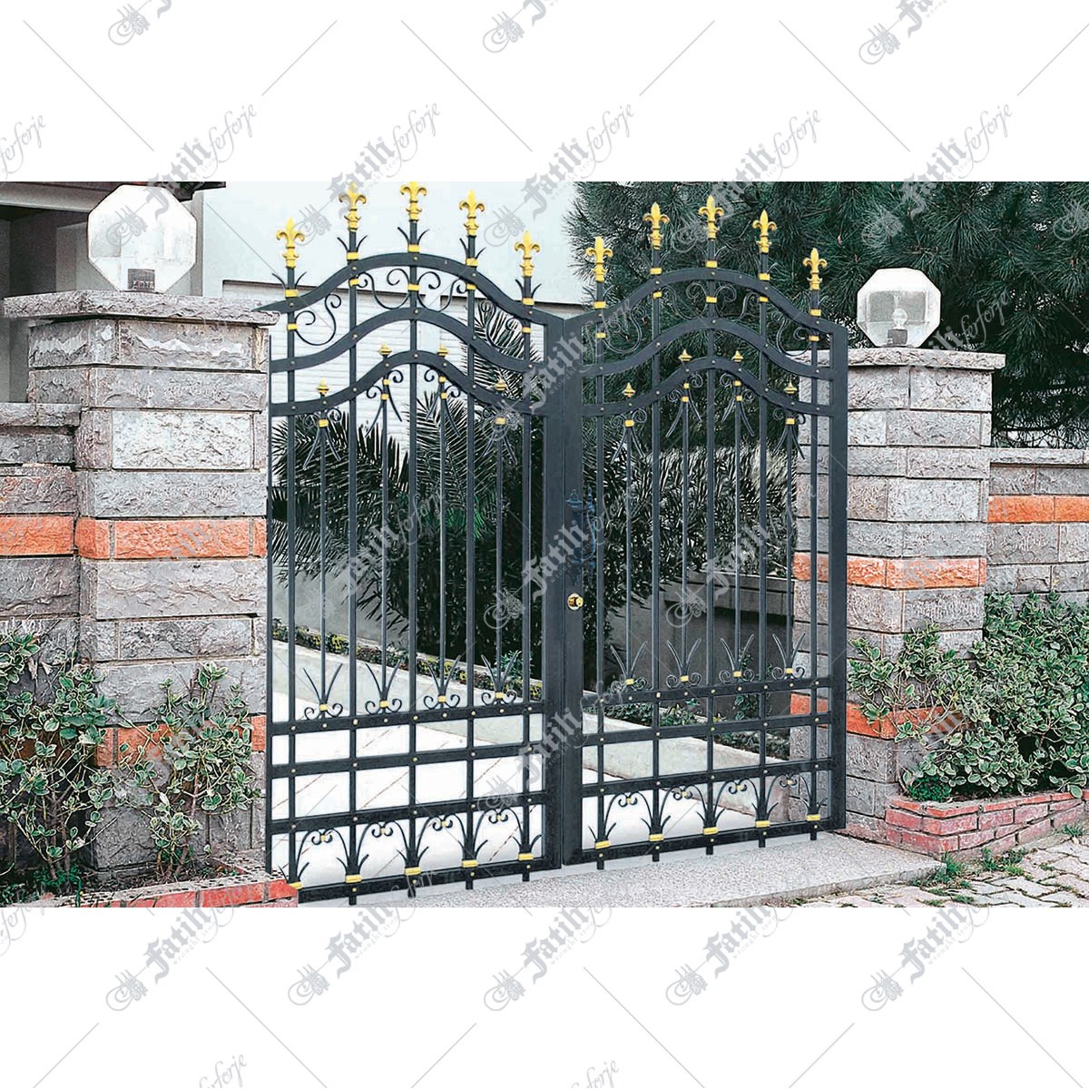 1054 KODLU FERFORJE KAPI