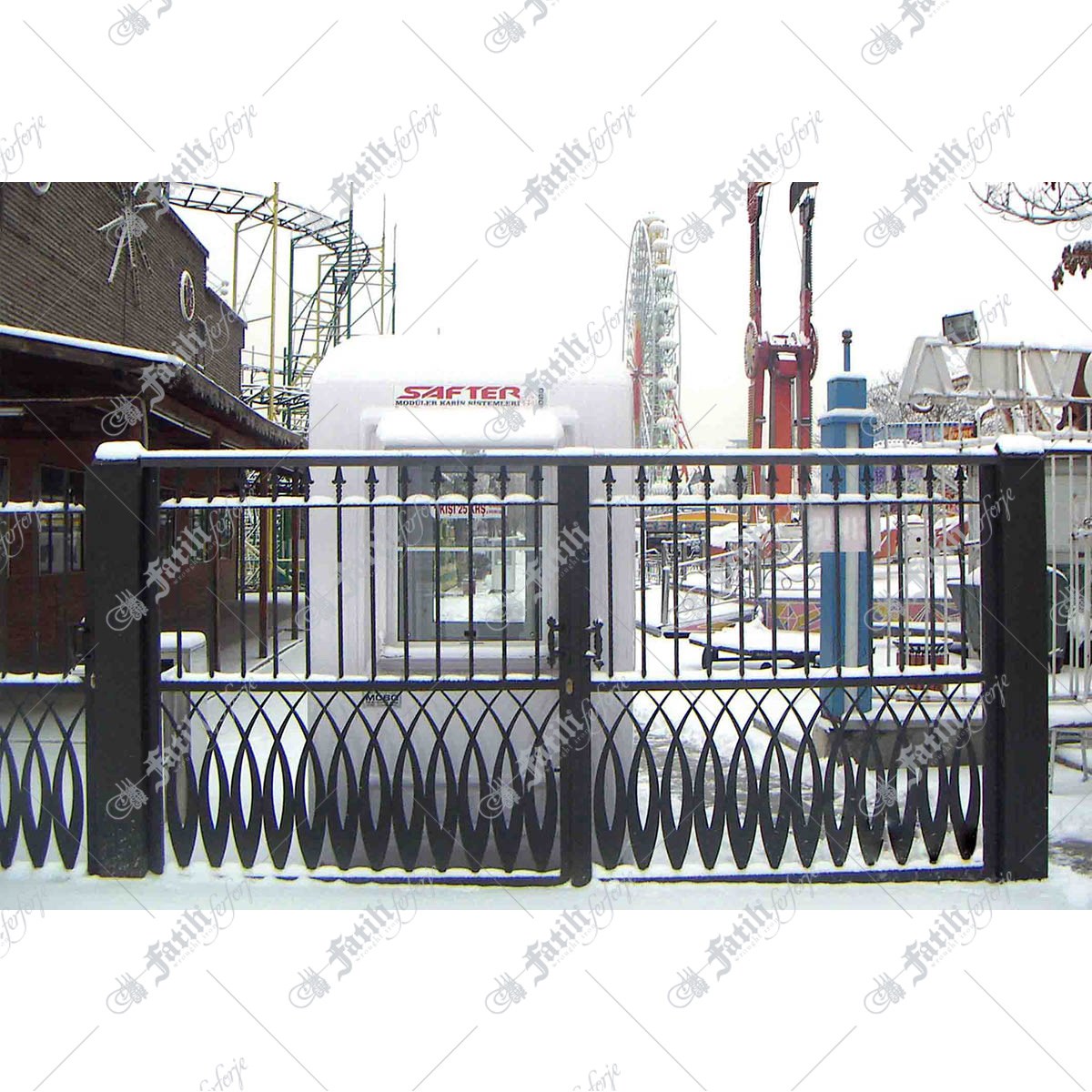 1055 KODLU FERFORJE KAPI