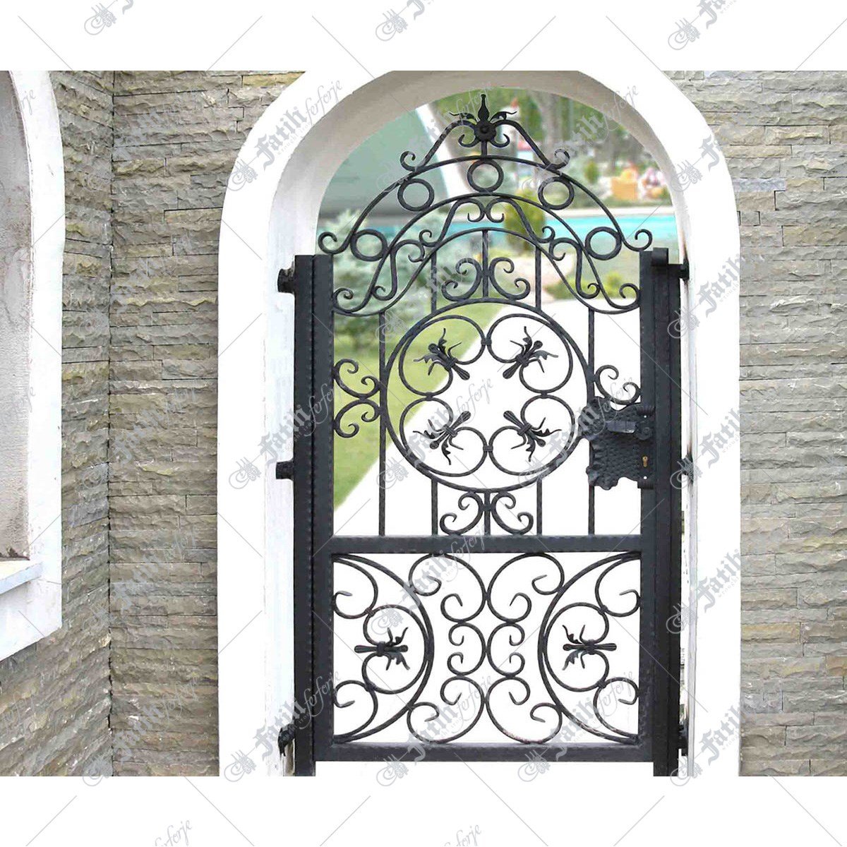 1066 KODLU FERFORJE KAPI