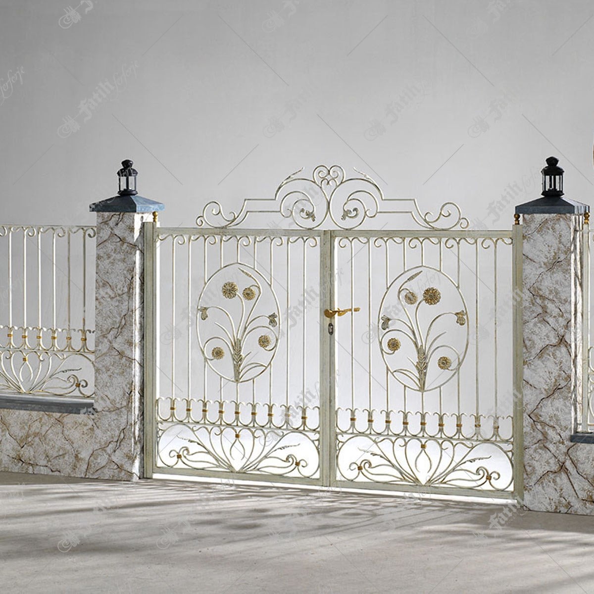 1076 KODLU FERFORJE KAPI