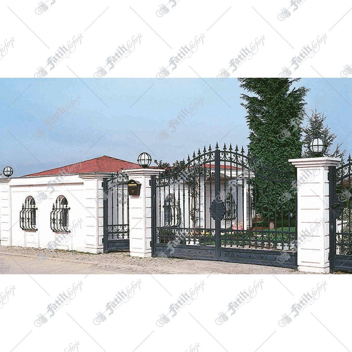 1138 KODLU FERFORJE KAPI