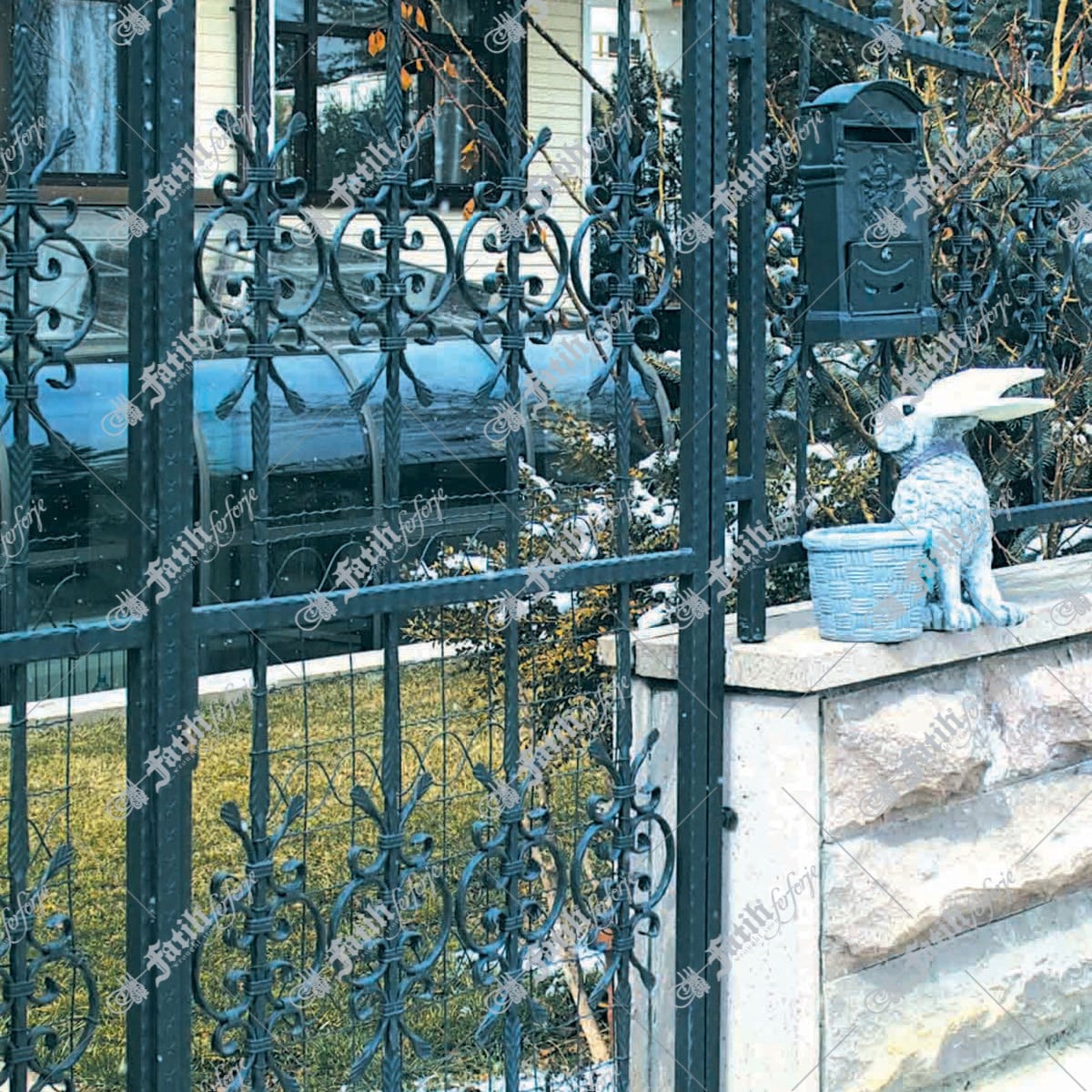 1153 KODLU FERFORJE KAPI