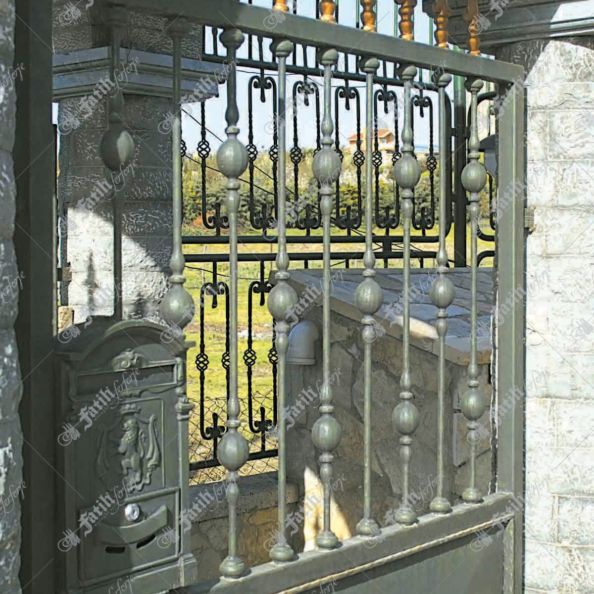 1176 KODLU FERFORJE KAPI