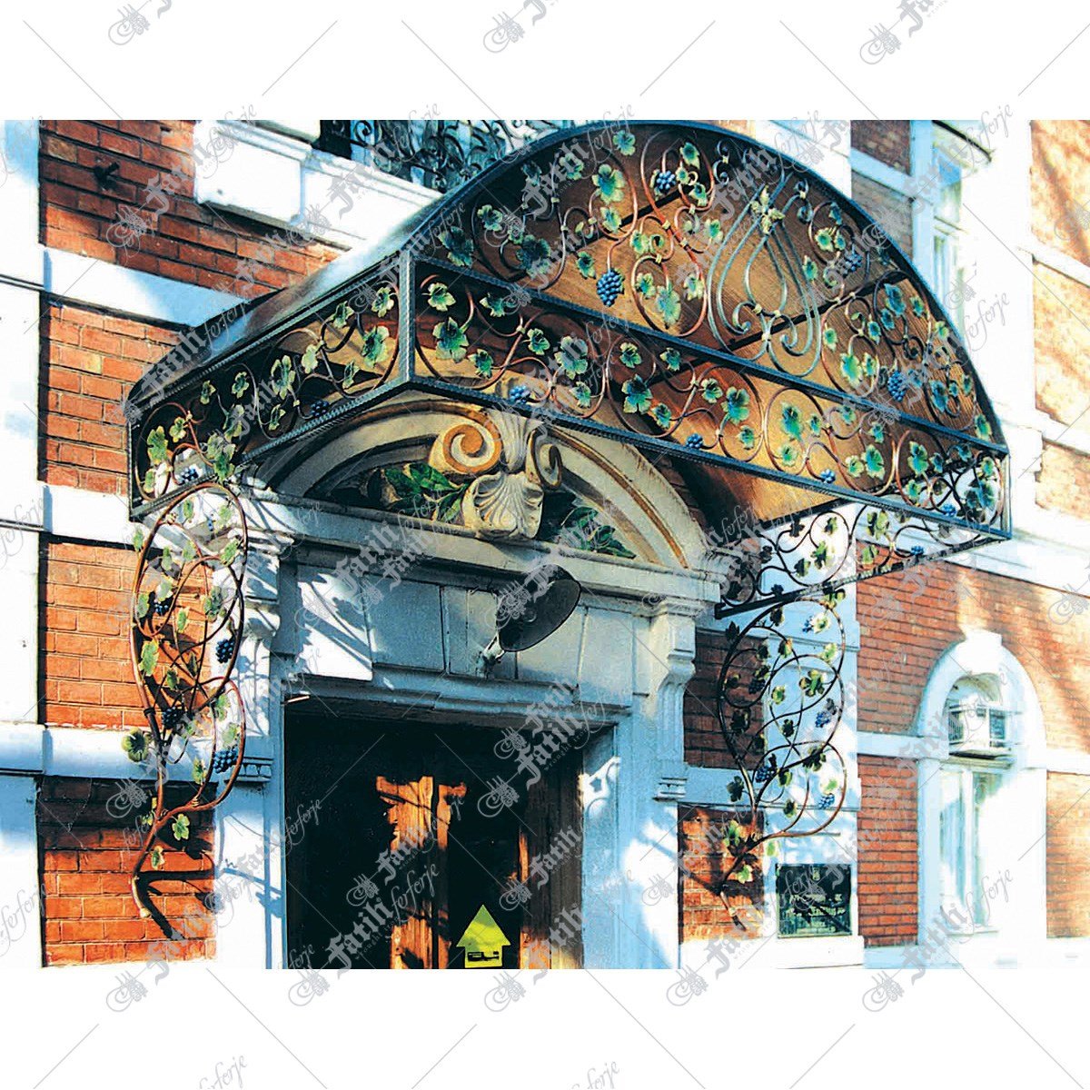 1185 KODLU FERFORJE KAPI