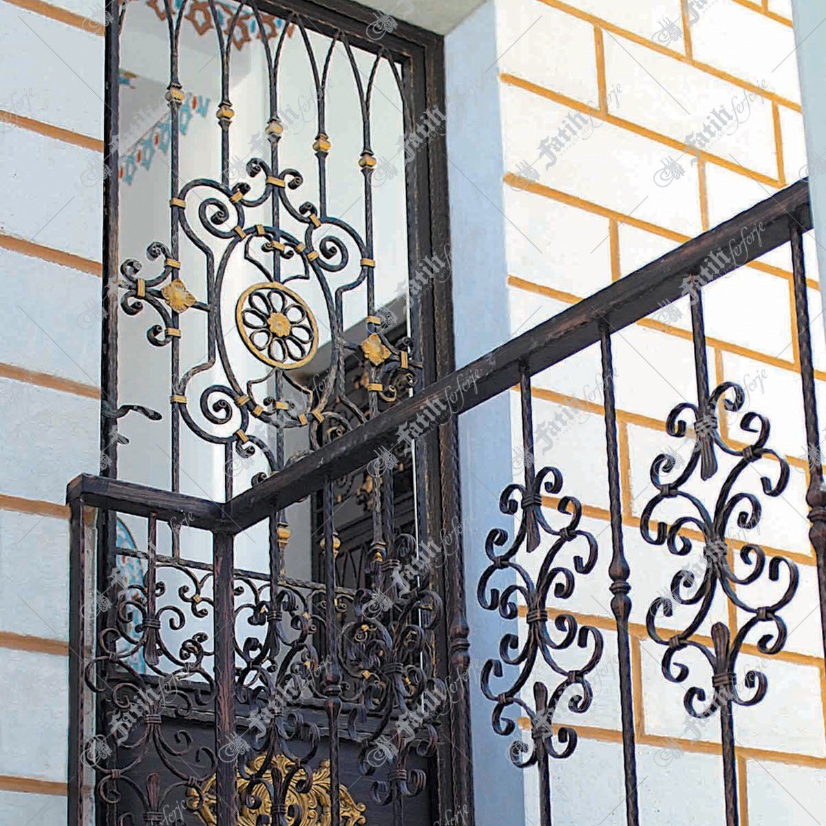 1189 KODLU FERFORJE KAPI