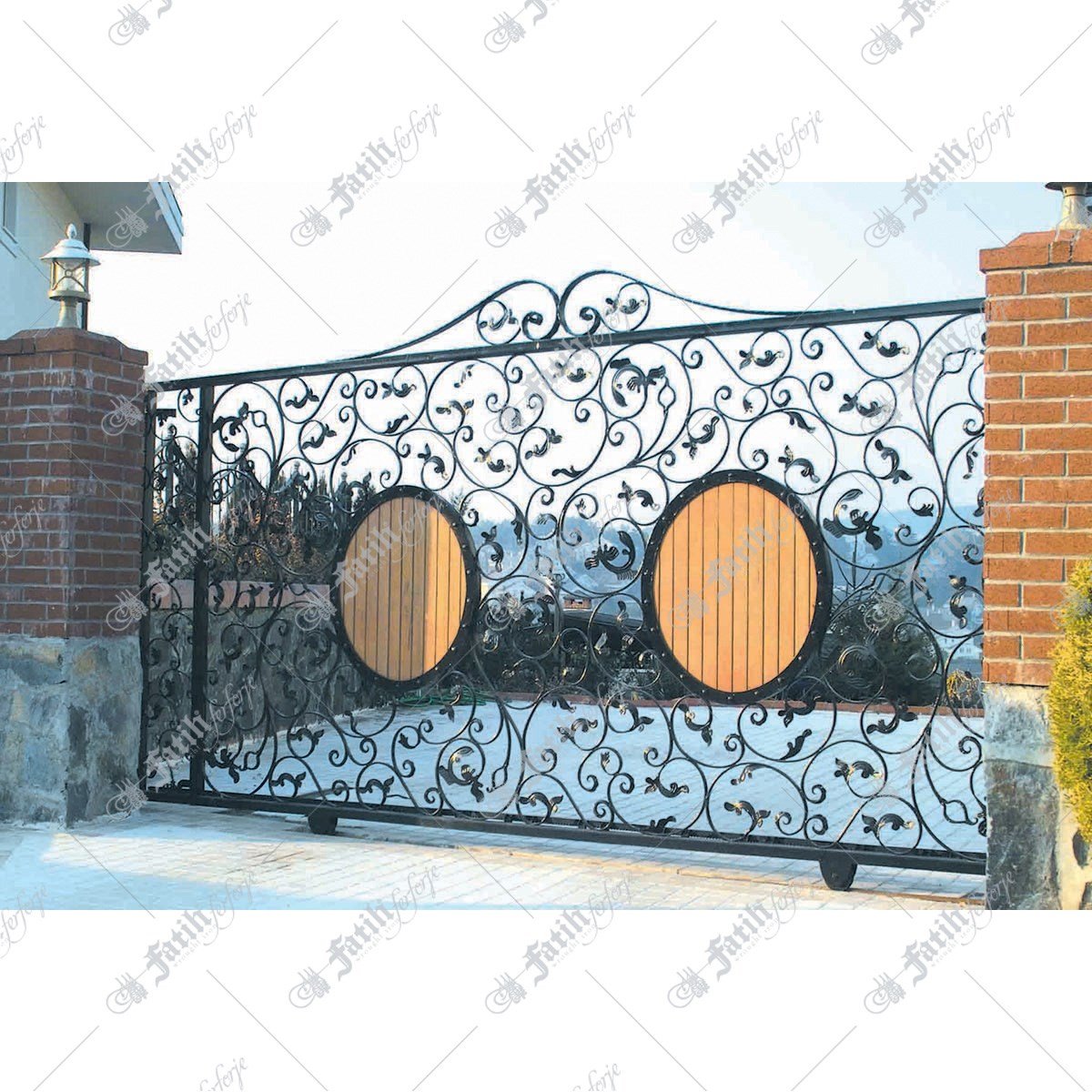 1221 KODLU FERFORJE KAPI