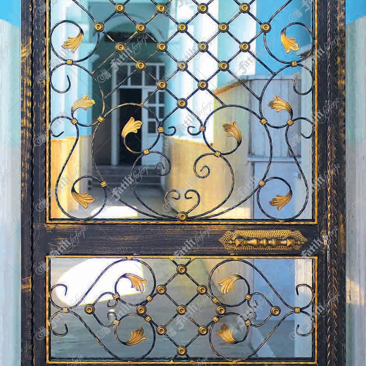 1247 KODLU FERFORJE KAPI