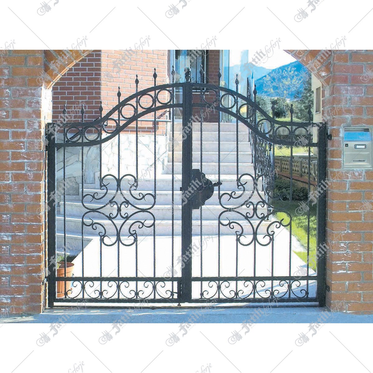 1269 KODLU FERFORJE KAPI