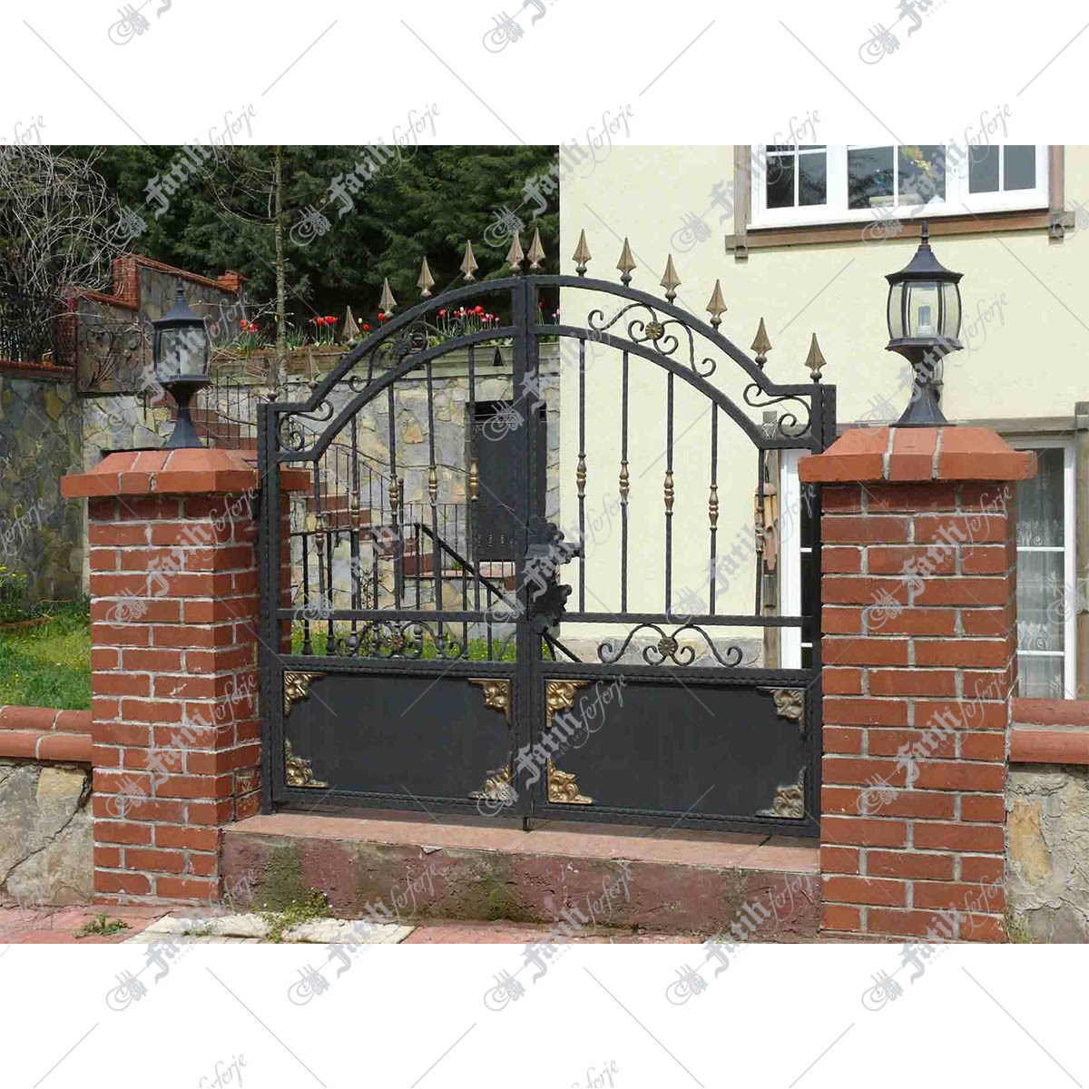 1279 KODLU FERFORJE KAPI