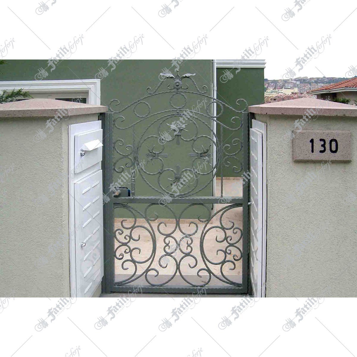 1309 KODLU FERFORJE KAPI