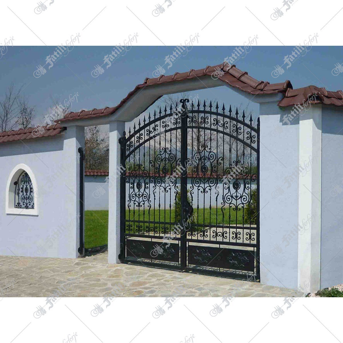 1333 KODLU FERFORJE KAPI