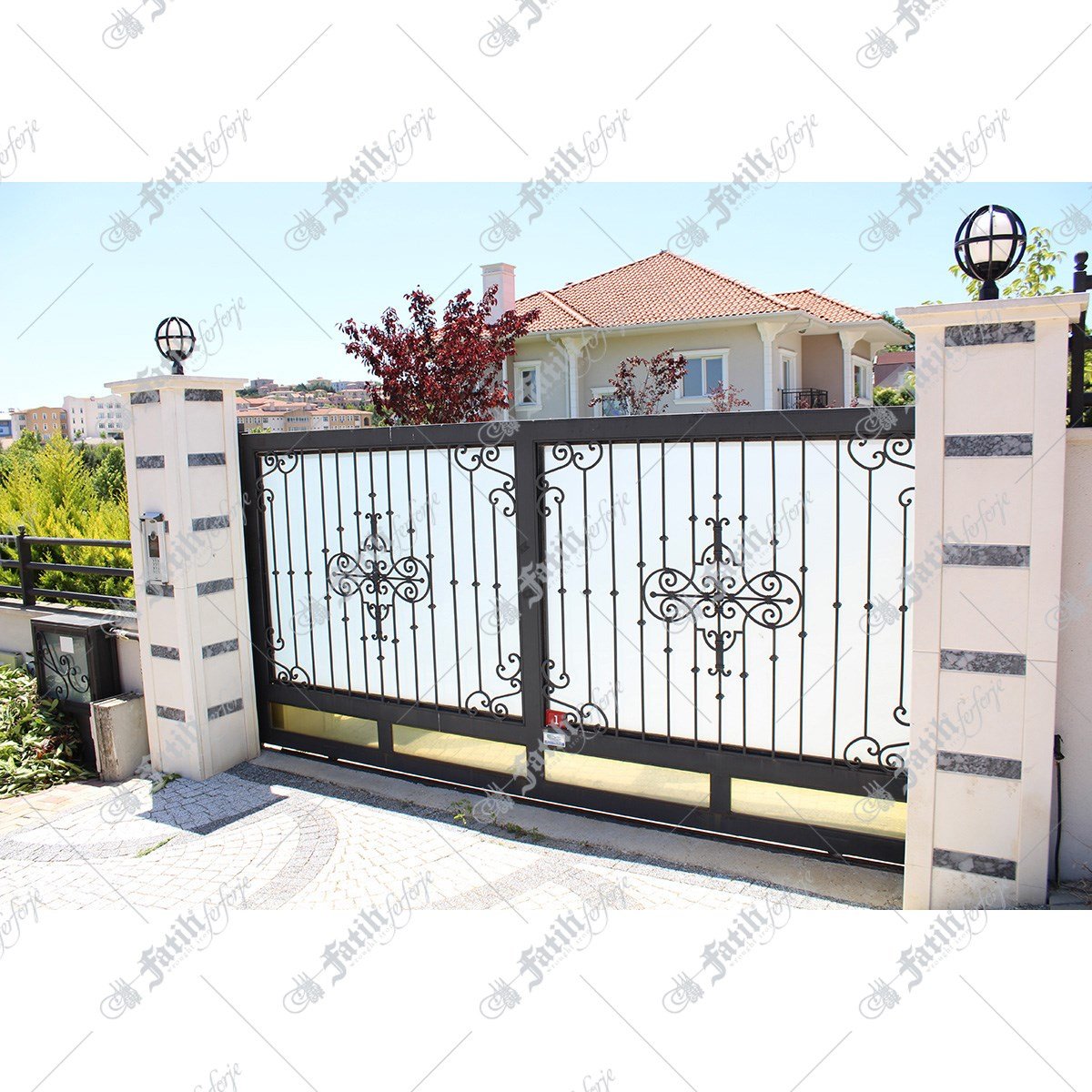 1380 KODLU FERFORJE KAPI