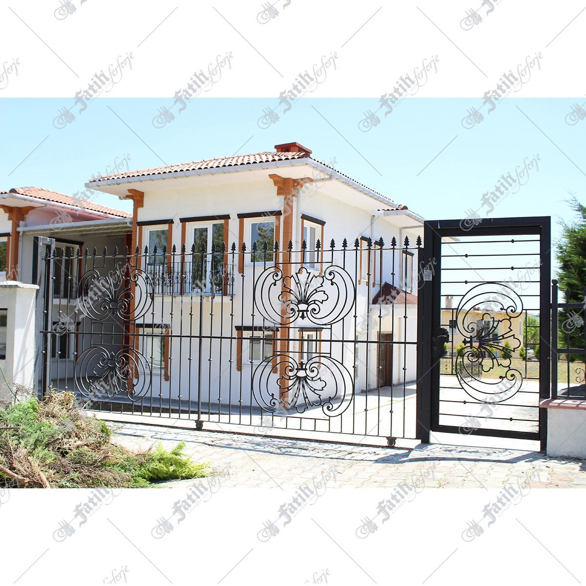 1403 KODLU FERFORJE KAPI