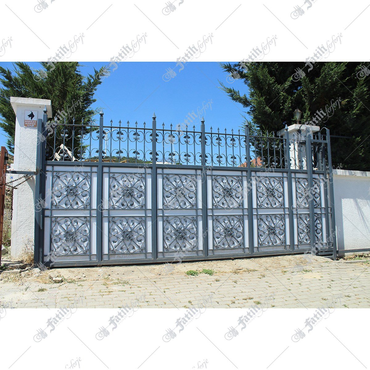 1404 KODLU FERFORJE KAPI