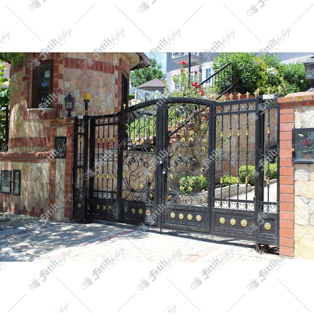 1407 KODLU FERFORJE KAPI