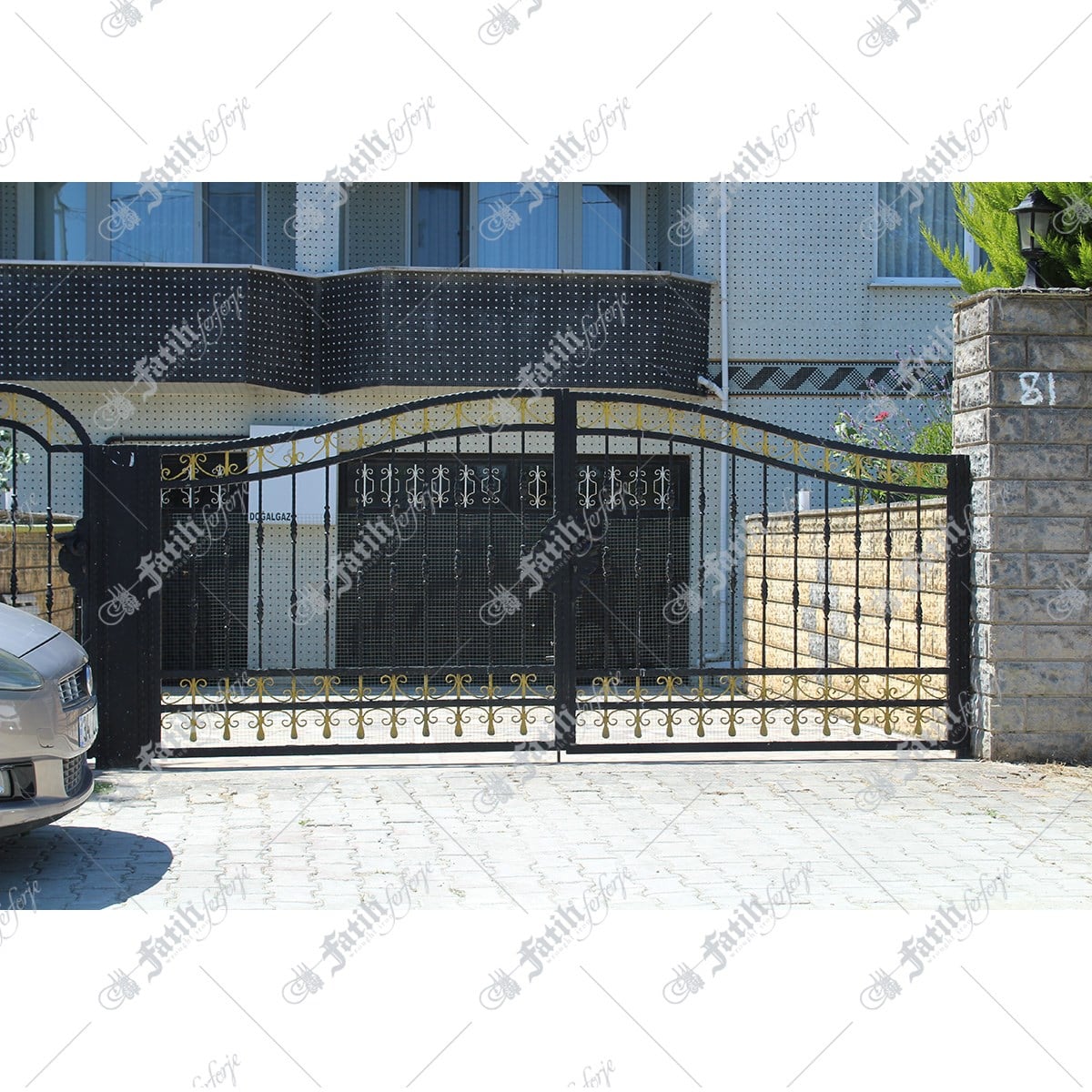 1409 KODLU FERFORJE KAPI