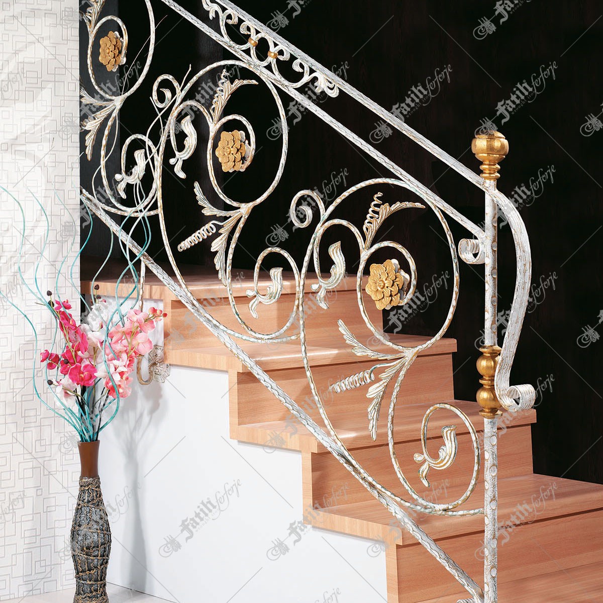 3012 KODLU FERFORJE MERDİVEN