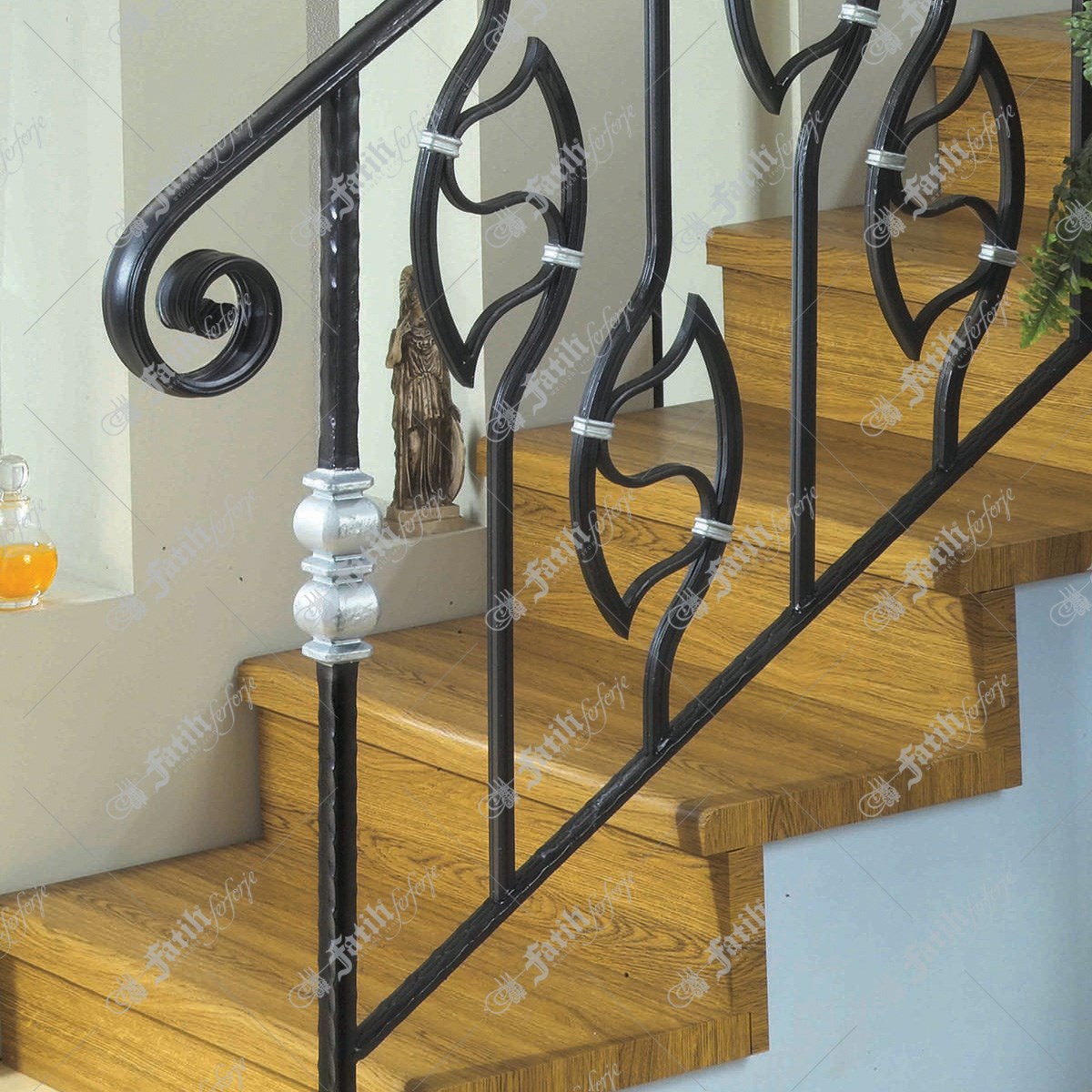 3199 KODLU FERFORJE MERDİVEN