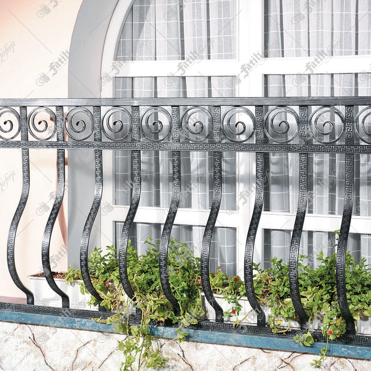 4030 KODLU FERFORJE PENCERE