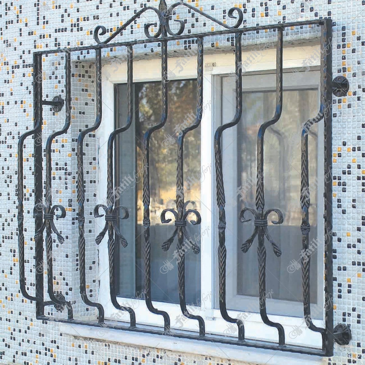 4081 KODLU FERFORJE PENCERE