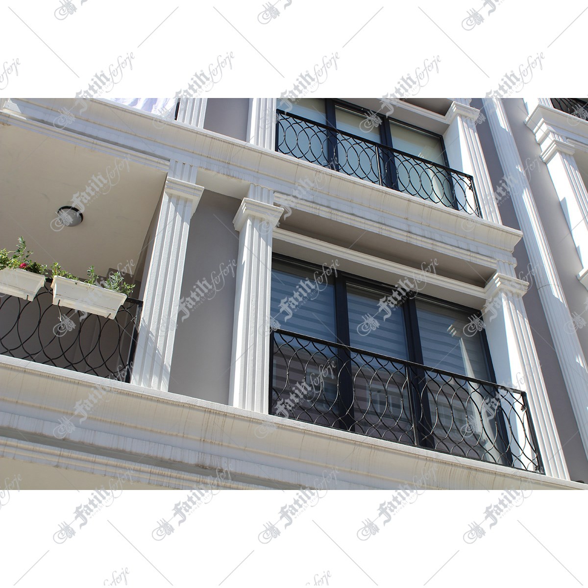 4122 KODLU FERFORJE PENCERE