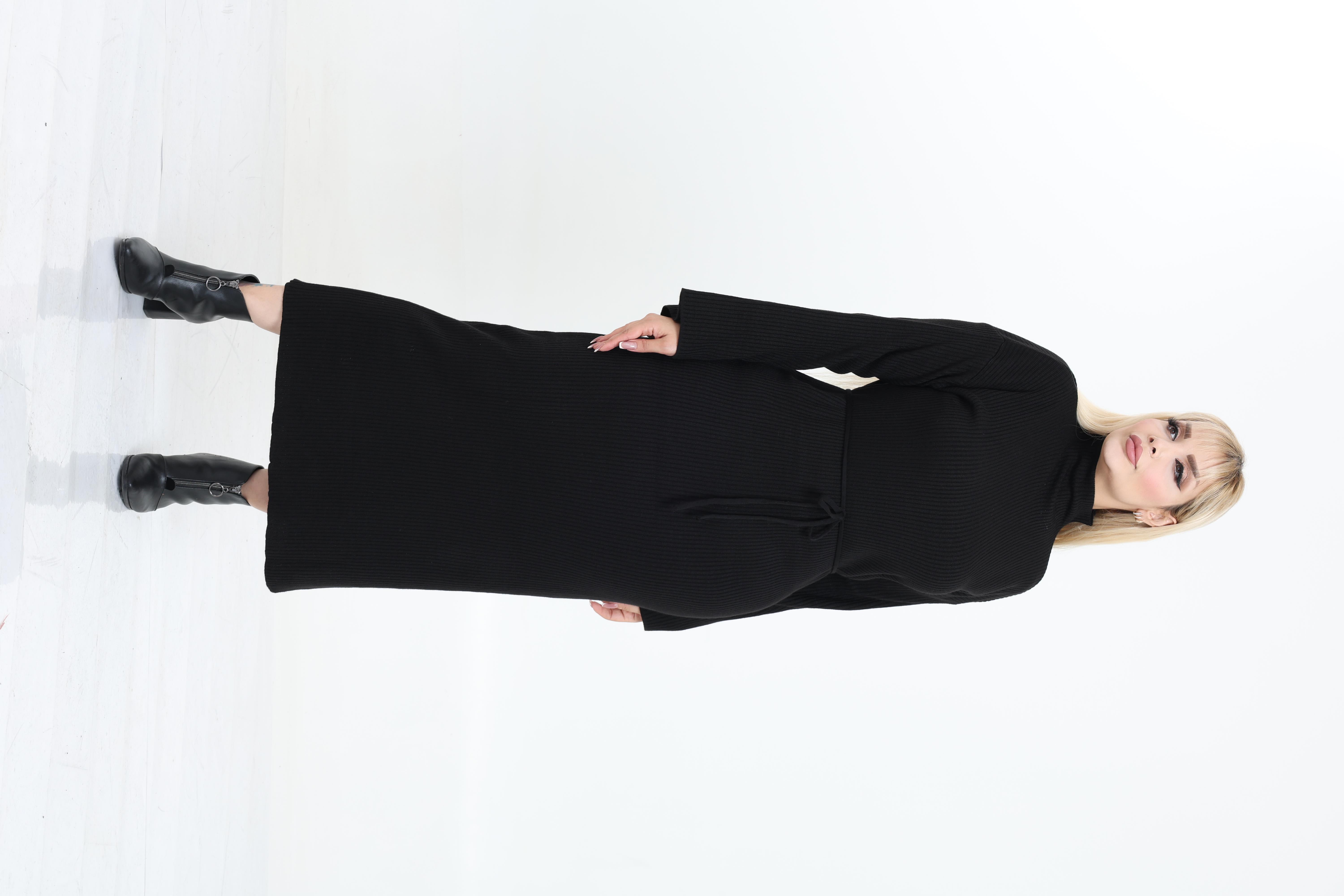 Dik Yaka Geniş Kol Triko Örme Elbise