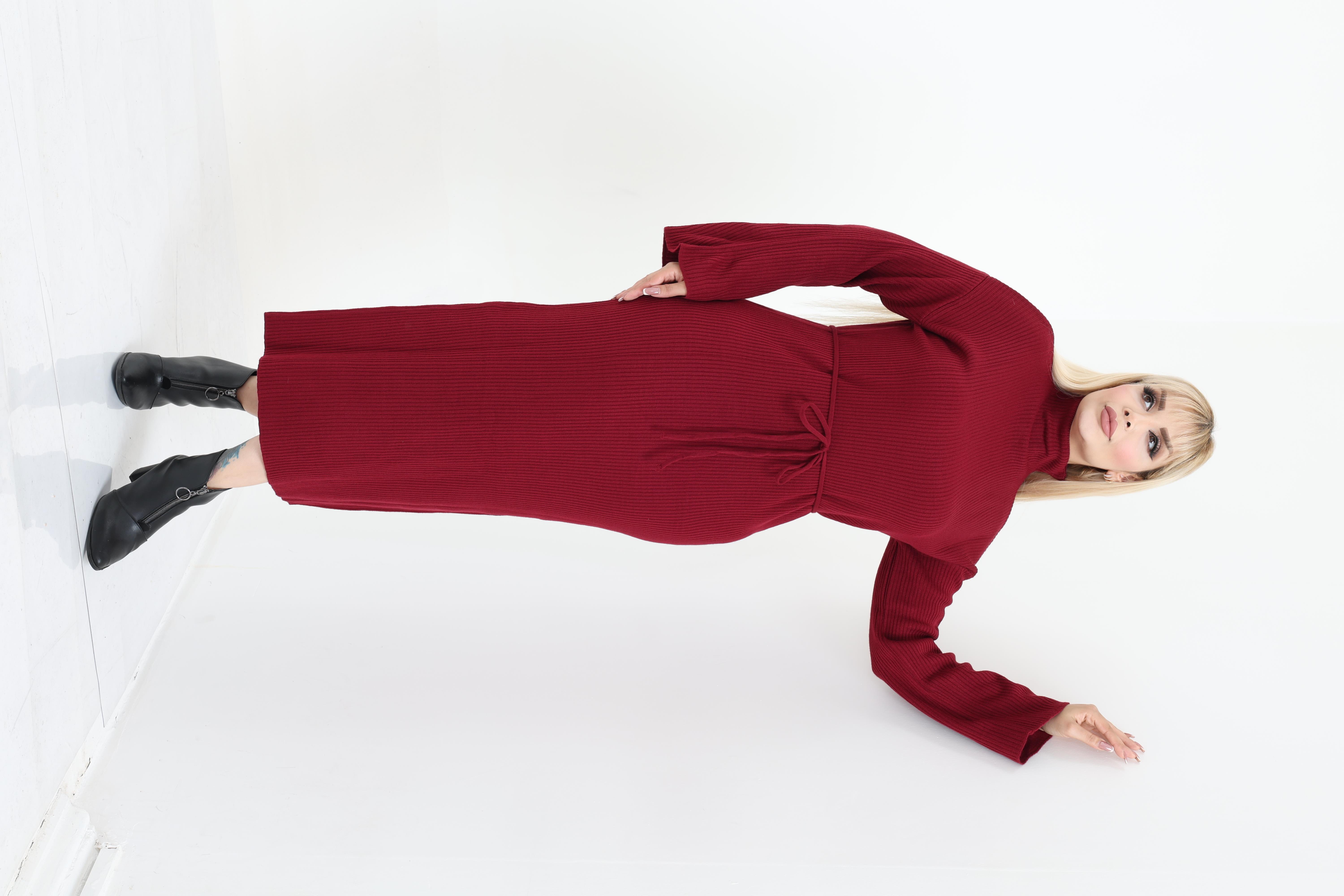 Dik Yaka Geniş Kol Triko Örme Elbise