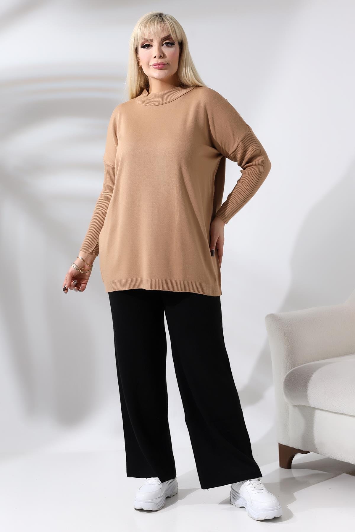 Krem Yarım Balıkçı Yaka İnce Triko Büyük Beden Kazak