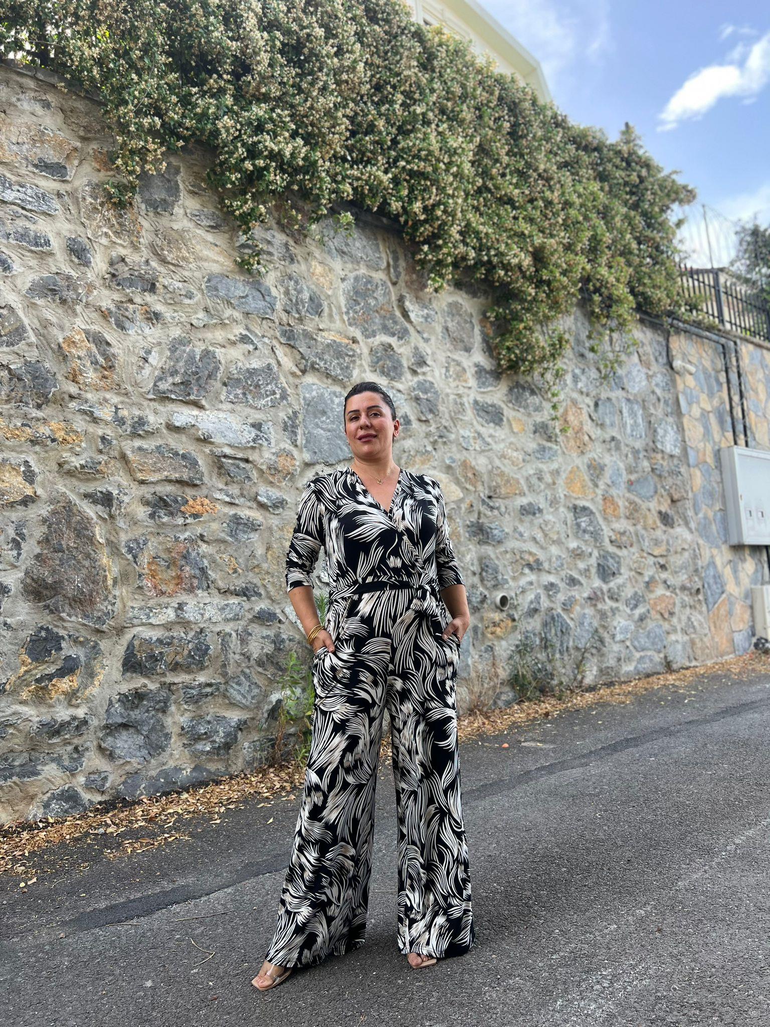 Kruvaze Yaka Desenli Örme Tulum