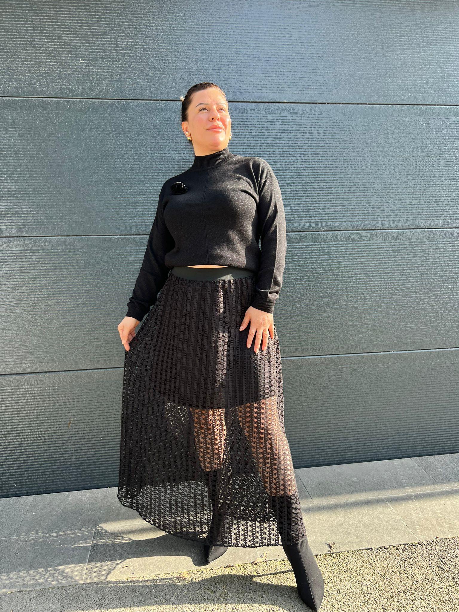 Siyah Astarlı File Dantel Astarlı Etek