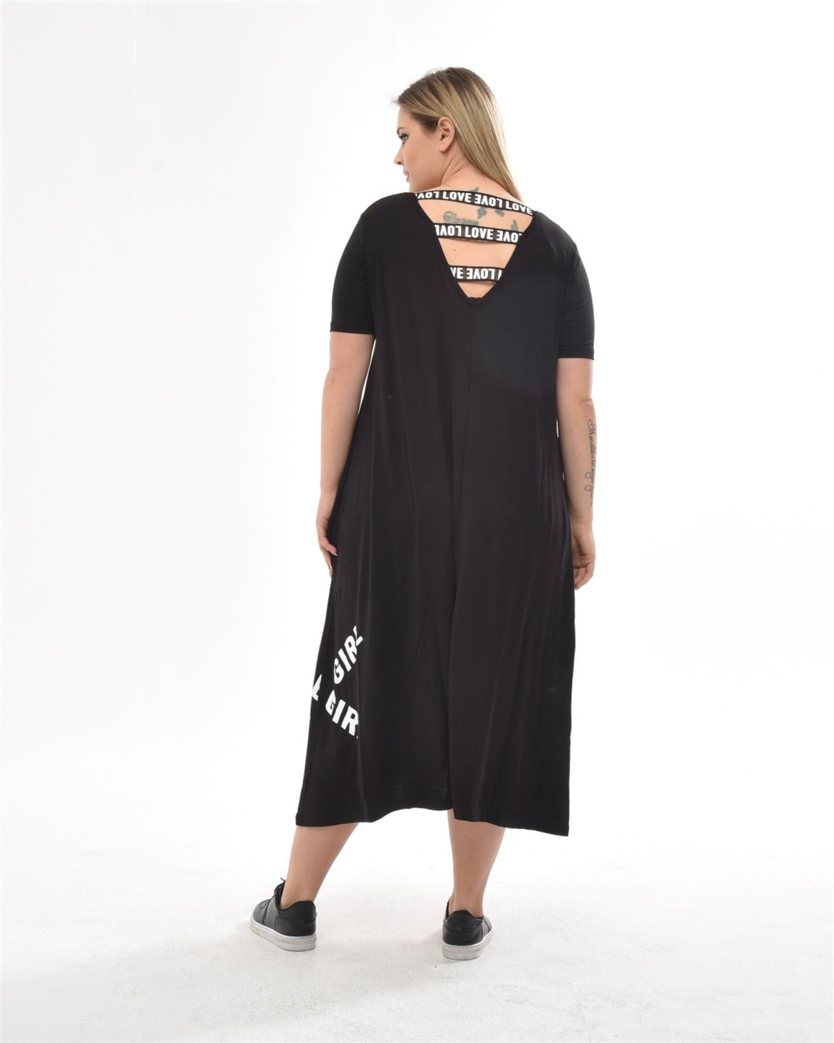Siyah Sırtı Şeritli Salaş Büyükbeden Elbise 
