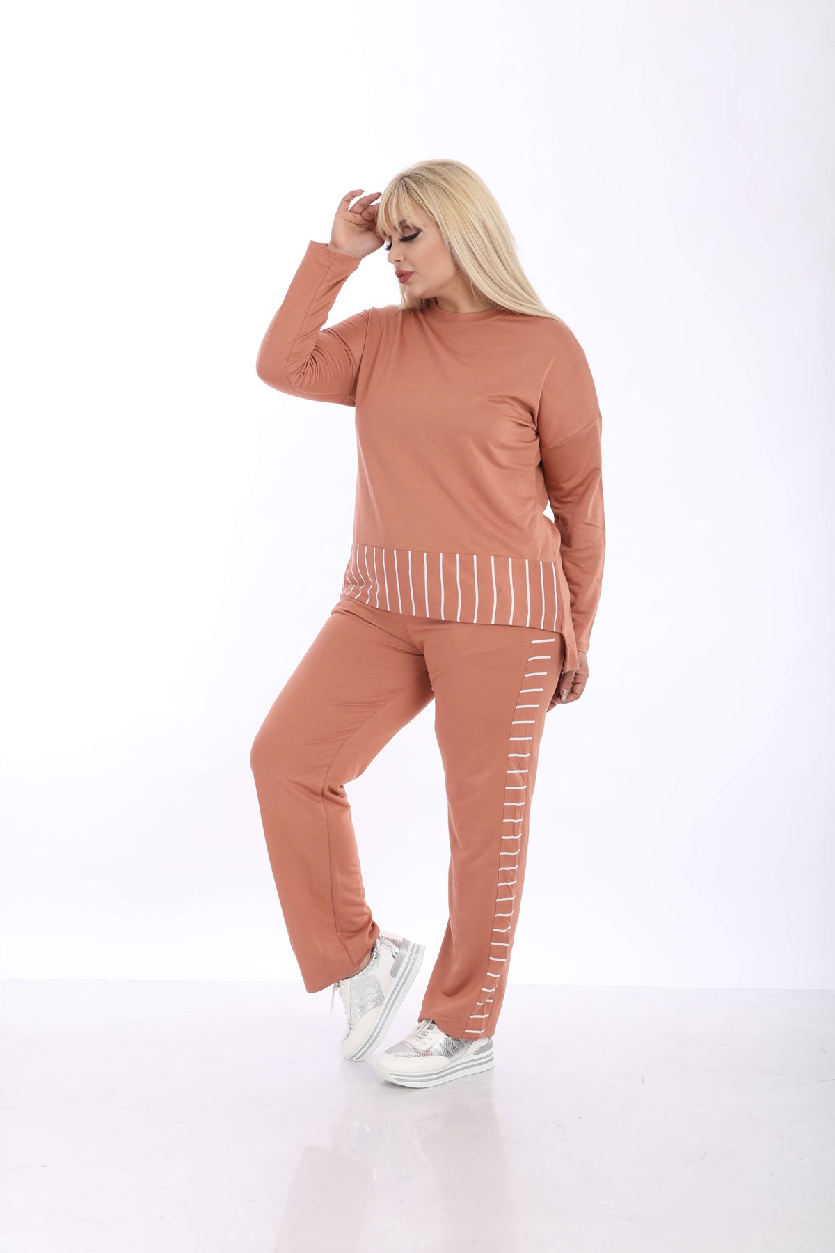 Somon Çizgi Şeritli Büyük Beden Eşofman Takımı