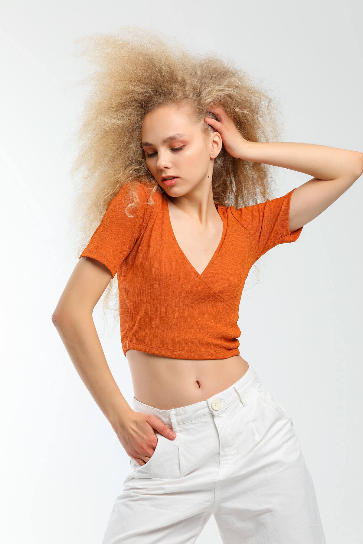 Turuncu Kruvaze Yaka Crop Bluz 