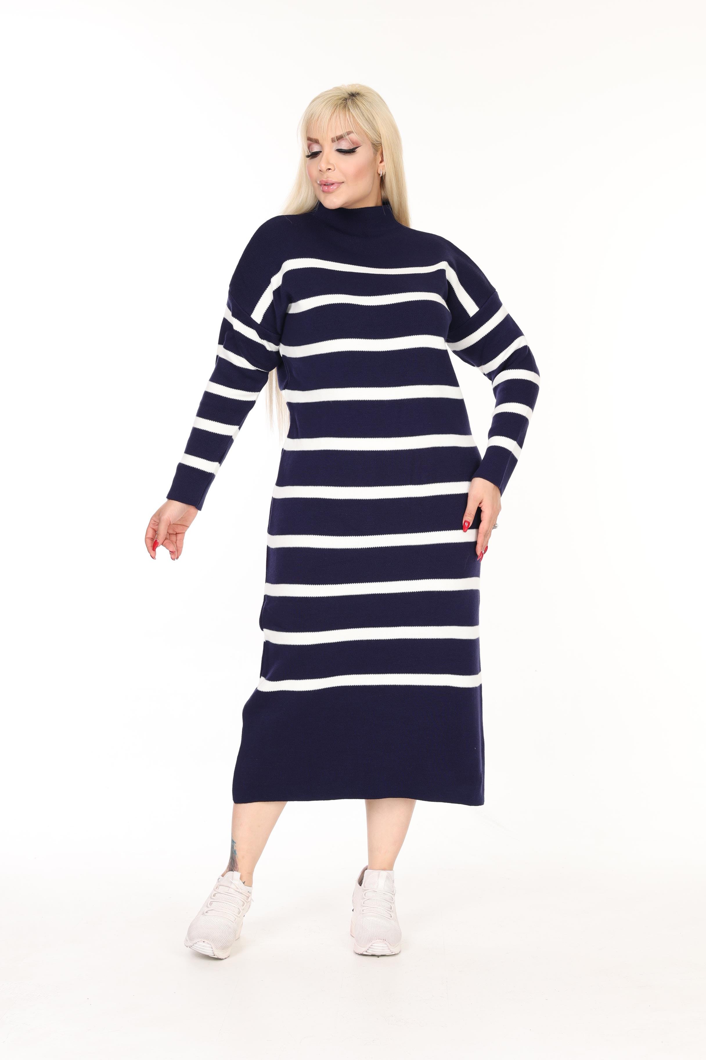 Yarım Balıkçı Yaka Çizgili Rahat Kalıp Triko Elbise