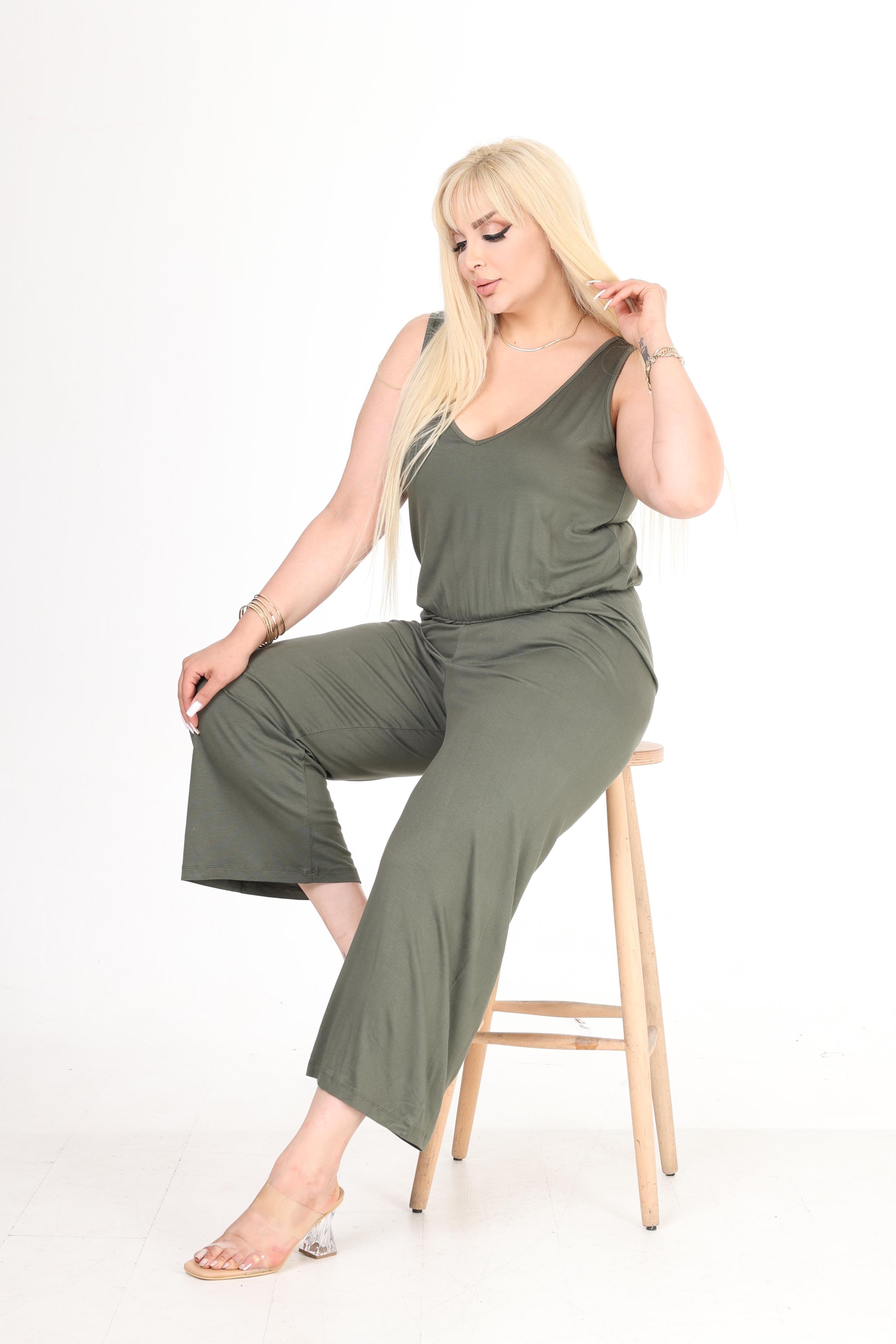 Yeşil V Yaka Bilek Boy Viskon Örme Tulum