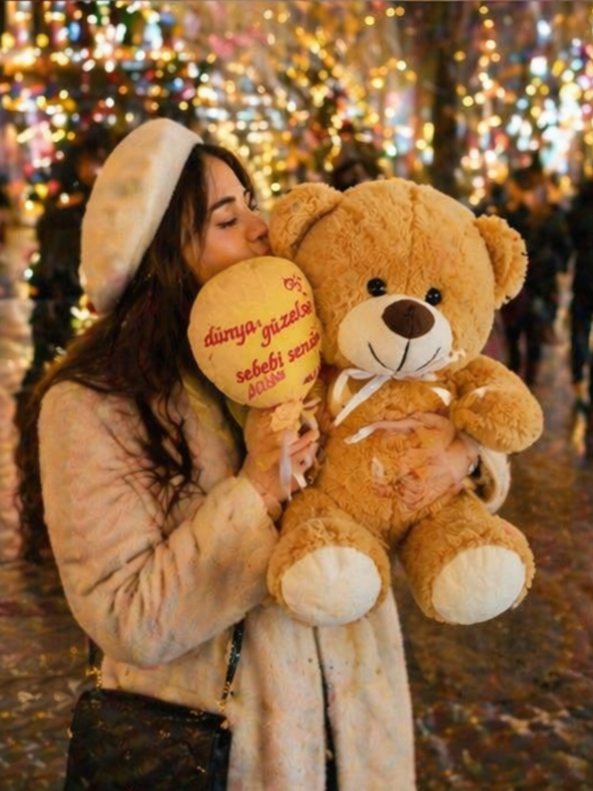 Dünya Güzelse Sebebi Sensin Yazılı Peluş Ayıcık 50 cm PELÜŞ AYICIK